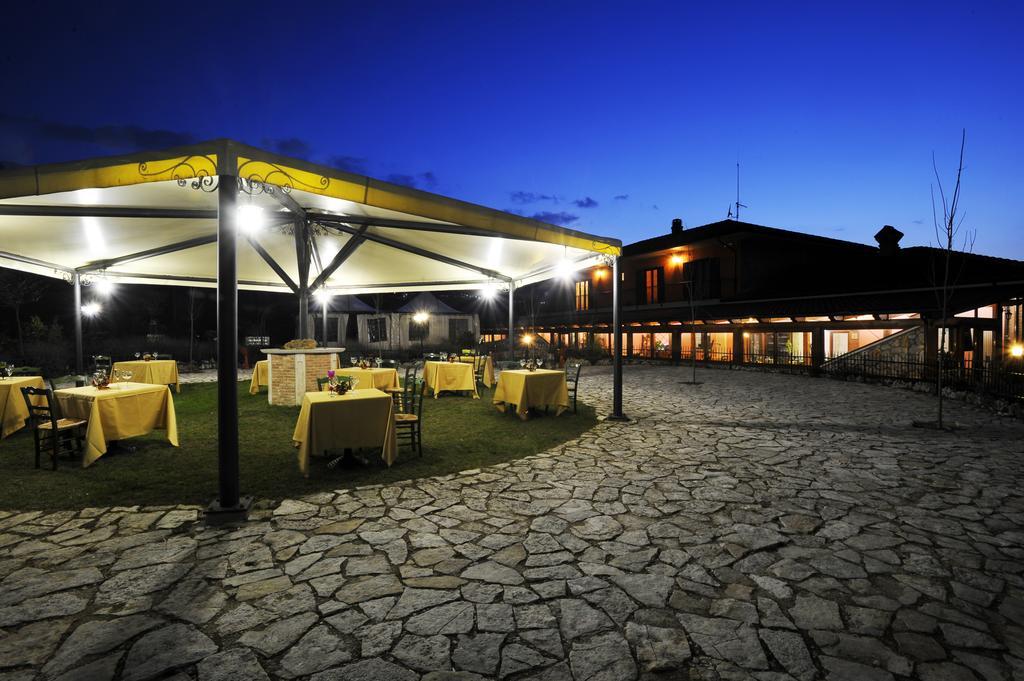 La Radice Hotel Paganica Ngoại thất bức ảnh